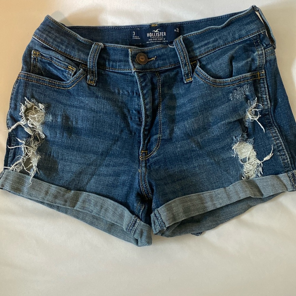 Hollister mid-rise shorts